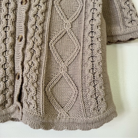 💕 Host Pick 💕 Vintage Crop Beige Cardigan - Picture 3 of 5